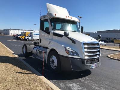 Freightliner Cascadia 126 Single Axle Day Cab Truck - 410HP, 12 Speed Automatic