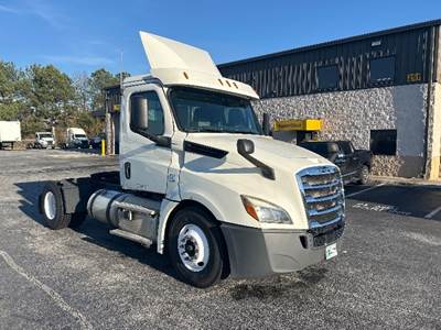 Freightliner Cascadia 126 Single Axle Day Cab Truck - 410HP, 12 Speed Automatic