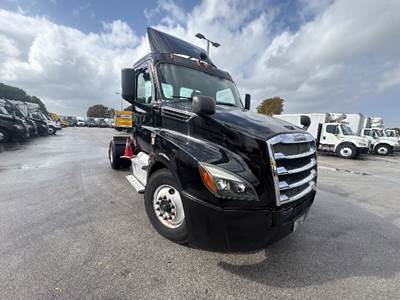 Freightliner Cascadia 126 Single Axle Day Cab Truck - 410HP, 12 Speed Automatic