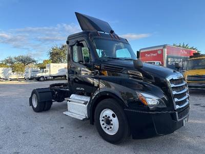 Freightliner Cascadia 126 Single Axle Day Cab Truck - 410HP, 12 Speed Automatic