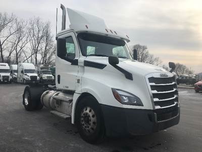 Freightliner Cascadia 126 Single Axle Day Cab Truck - 410HP, 12 Speed Automatic