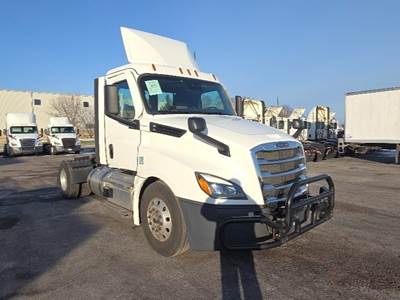 Freightliner Cascadia 126 Single Axle Day Cab Truck - 410HP, 12 Speed Automatic