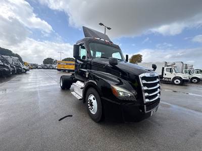 Freightliner Cascadia 126 Single Axle Day Cab Truck - 410HP, 12 Speed Automatic