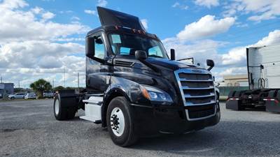 Freightliner Cascadia 126 Single Axle Day Cab Truck - 410HP, 12 Speed Automatic
