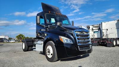 Freightliner Cascadia 126 Single Axle Day Cab Truck - 410HP, 12 Speed Automatic
