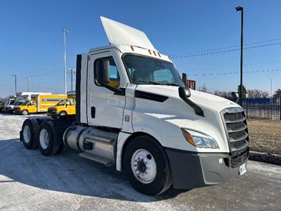 Freightliner Cascadia 126 Day Cab Truck - 435HP, 12 Speed Automatic