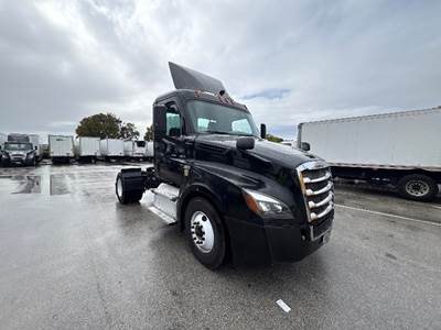 Freightliner Cascadia 126 Single Axle Day Cab Truck - 410HP, 12 Speed Automatic