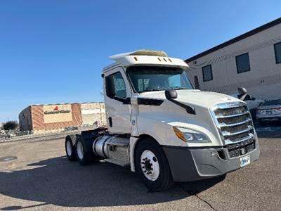 Freightliner Cascadia 126 Day Cab Truck - 435HP, 12 Speed Automatic
