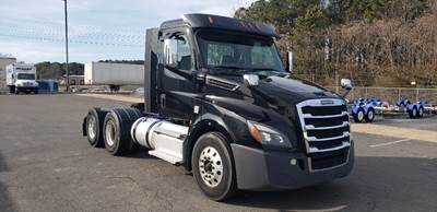 Freightliner Cascadia 126 Day Cab Truck - 450HP, 10 Speed Manual