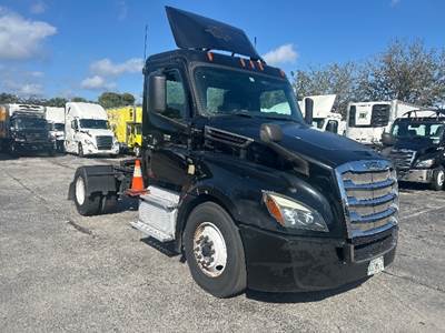 Freightliner Cascadia 126 Single Axle Day Cab Truck - 410HP, 12 Speed Automatic