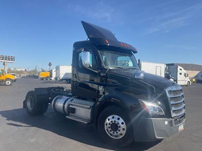 Freightliner Cascadia 126 Single Axle Day Cab Truck - 410HP, 12 Speed Automatic