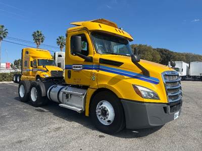 Freightliner Cascadia 126 Day Cab Truck - 435HP, 12 Speed Automatic