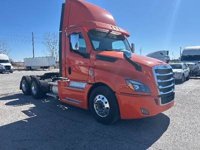 Freightliner Cascadia 126 Day Cab Truck - 505HP, 13 Speed Manual