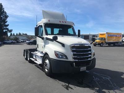 Freightliner Cascadia 126 Day Cab Truck - 455HP, 10 Speed Manual