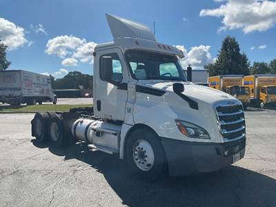 Freightliner Cascadia 126 Day Cab Truck - 435HP, 12 Speed Automatic