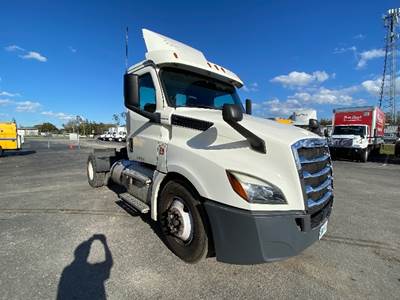 Freightliner Cascadia 126 Single Axle Day Cab Truck - 410HP, 12 Speed Automatic