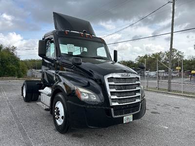 Freightliner Cascadia 126 Single Axle Day Cab Truck - 410HP, 12 Speed Automatic