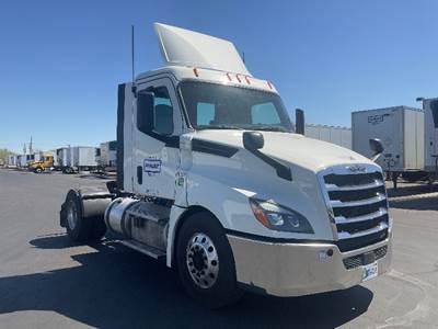 Freightliner Cascadia 126 Single Axle Day Cab Truck - 435HP, 12 Speed Automatic
