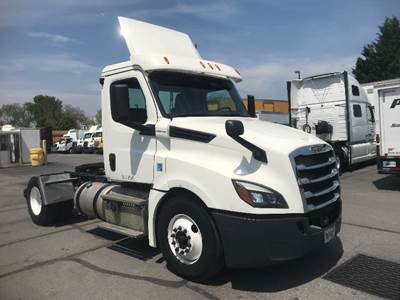 Freightliner Cascadia 126 Single Axle Day Cab Truck - 410HP, 12 Speed Automatic