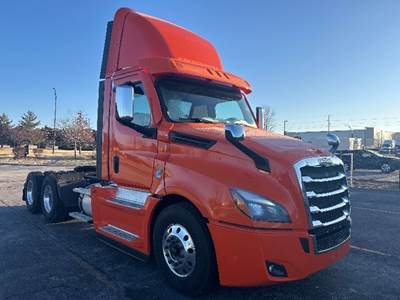 Freightliner Cascadia 126 Day Cab Truck - 505HP, 13 Speed Manual
