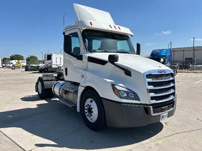 Freightliner Cascadia 126 Single Axle Day Cab Truck - 410HP, 12 Speed Automatic