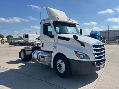 Freightliner Cascadia 126 Single Axle Day Cab Truck - 410HP, 12 Speed Automatic