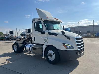Freightliner Cascadia 126 Single Axle Day Cab Truck - 410HP, 12 Speed Automatic