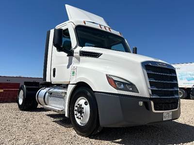 Freightliner Cascadia 126 Single Axle Day Cab Truck - 410HP, 12 Speed Automatic