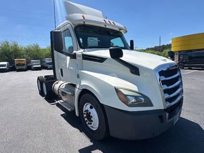 Freightliner Cascadia 126 Day Cab Truck - 435HP, 12 Speed Automatic