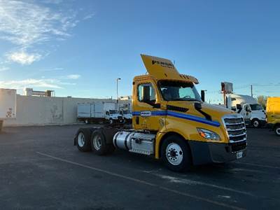 Freightliner Cascadia 126 Day Cab Truck - 435HP, 12 Speed Automatic