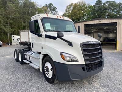 Freightliner Cascadia 126 Day Cab Truck - 455HP, 10 Speed Manual