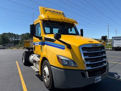 Freightliner Cascadia 126 Single Axle Day Cab Truck - 410HP, 12 Speed Automatic