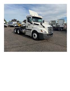 Freightliner Cascadia 126 Day Cab Truck - 435HP, 10 Speed Manual