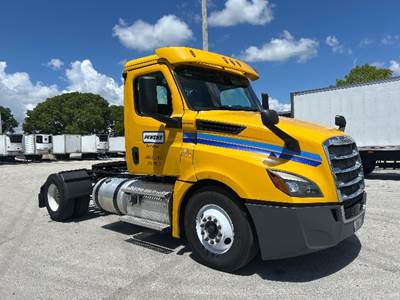 Freightliner Cascadia 126 Single Axle Day Cab Truck - 410HP, 12 Speed Automatic