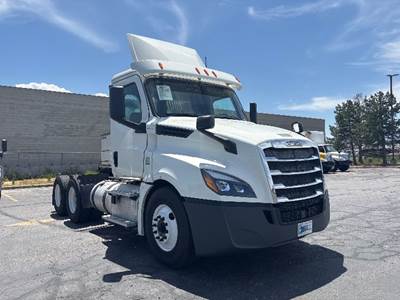 Freightliner Cascadia 126 Day Cab Truck - 435HP, 12 Speed Automatic