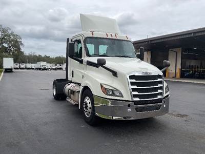 Freightliner Cascadia 126 Single Axle Day Cab Truck - 435HP, 12 Speed Automatic