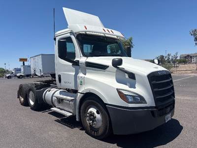 Freightliner Cascadia 126 Day Cab Truck - Cummins 400HP, 13 Speed Automatic