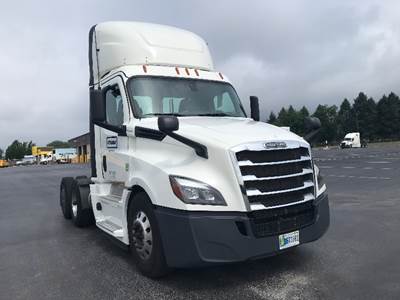 Freightliner Cascadia 126 Day Cab Truck - 455HP, 12 Speed Automatic