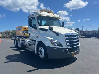 Freightliner Cascadia 126 Day Cab Truck - 435HP, 12 Speed Automatic