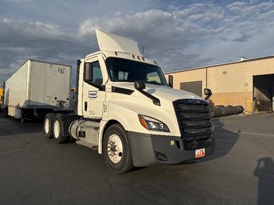 Freightliner Cascadia 126 Day Cab Truck - 450HP, 12 Speed Automatic