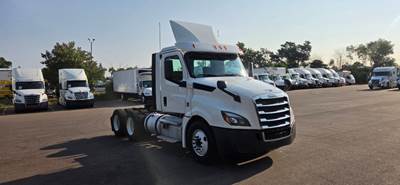 Freightliner Cascadia 126 Day Cab Truck - 435HP, 12 Speed Automatic