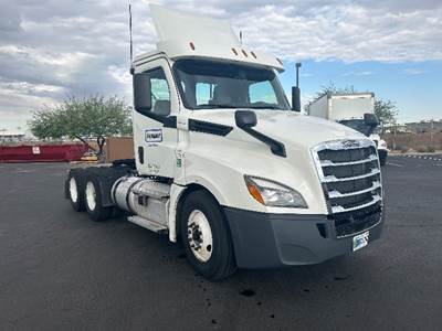 Freightliner Cascadia 126 Day Cab Truck - 435HP, 12 Speed Automatic