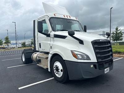 Freightliner Cascadia 126 Single Axle Day Cab Truck - 410HP, 12 Speed Automatic