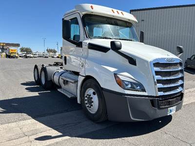 Freightliner Cascadia 126 Day Cab Truck - Cummins 400HP, 13 Speed Automatic