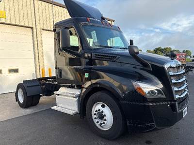 Freightliner Cascadia 126 Single Axle Day Cab Truck - 410HP, 12 Speed Automatic