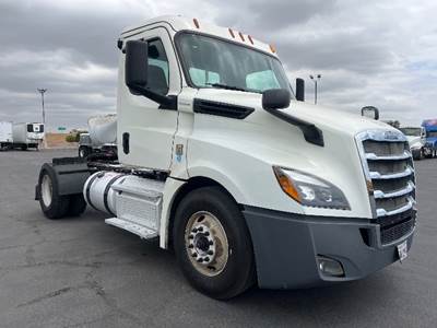 Freightliner Cascadia 126 Single Axle Day Cab Truck - 410HP, 12 Speed Automatic