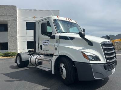 Freightliner Cascadia 126 Single Axle Day Cab Truck - 410HP, 12 Speed Automatic