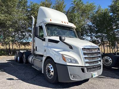Freightliner Cascadia 126 Day Cab Truck - 505HP, 13 Speed Manual