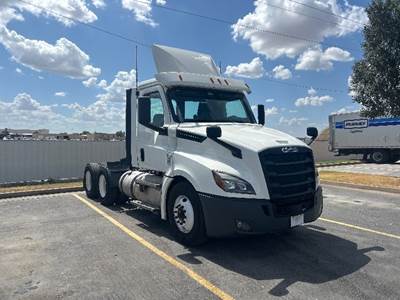Freightliner Cascadia 126 Day Cab Truck - 435HP, 12 Speed Automatic