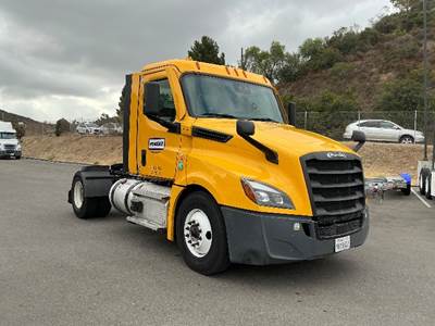 Freightliner Cascadia 126 Single Axle Day Cab Truck - 410HP, 12 Speed Automatic